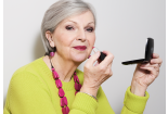 The 8 Golden Rules of Makeup for Older Women